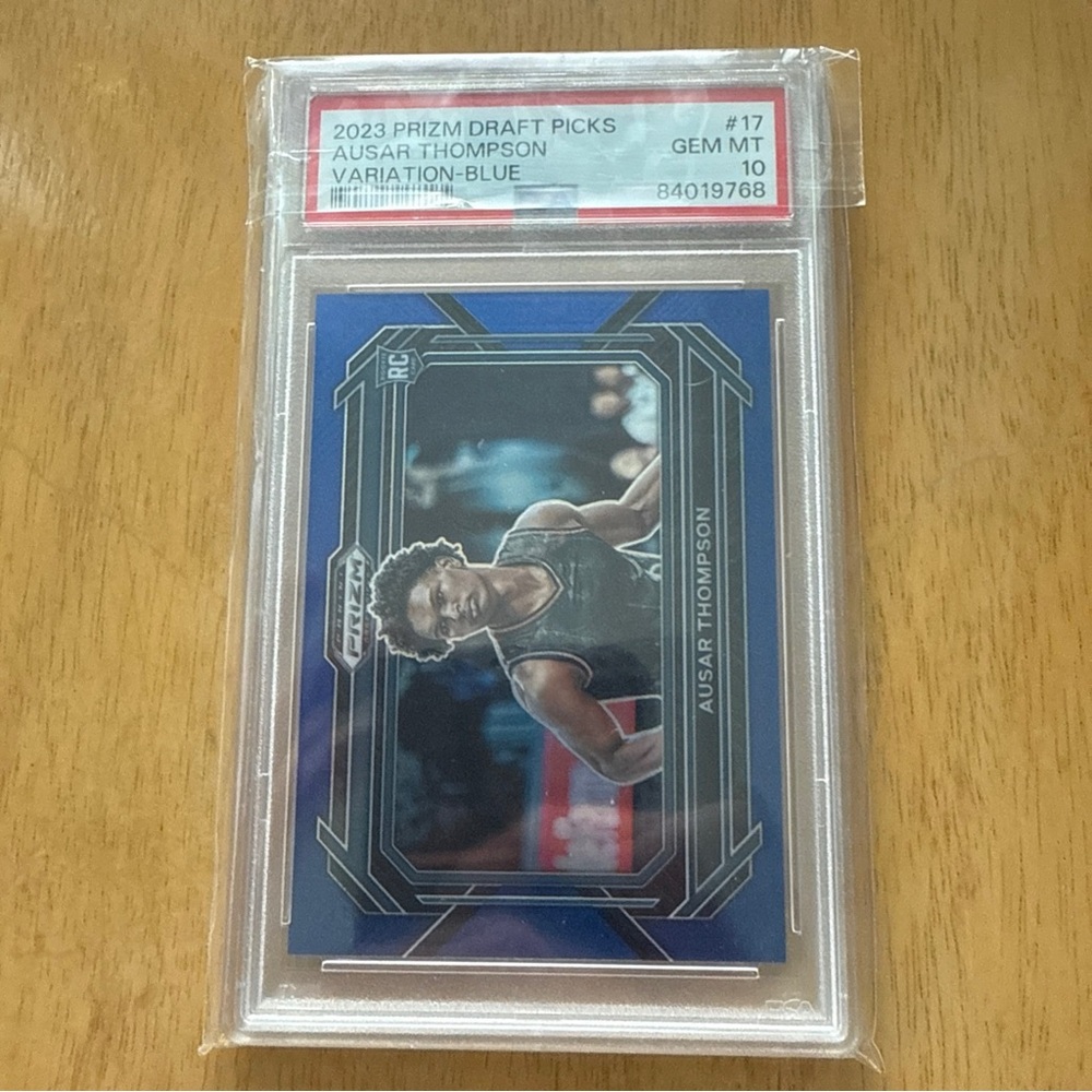 Ausar Thompson PSA 10 Numbered /199 #17 Variation Blue Prizm Draft Picks Card